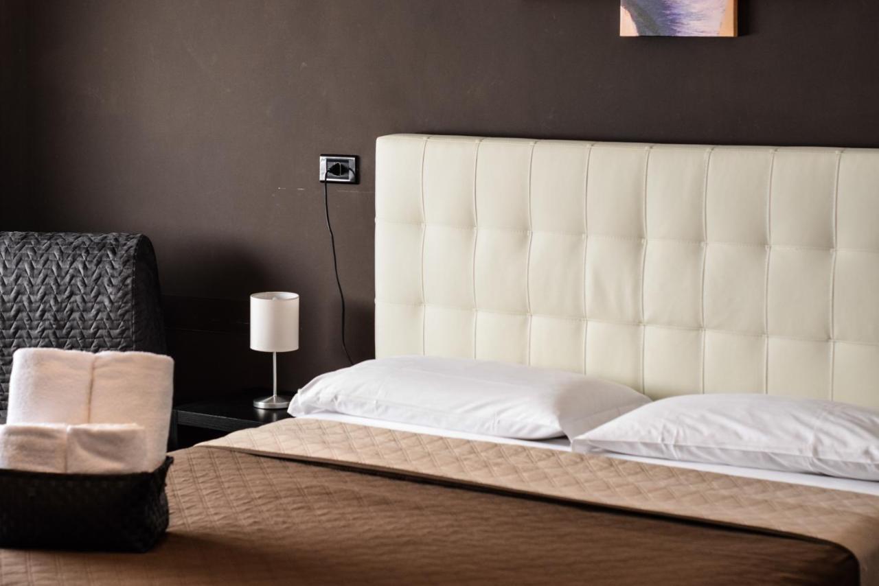 Hotel Kennedy Neapol Zewnętrze zdjęcie
